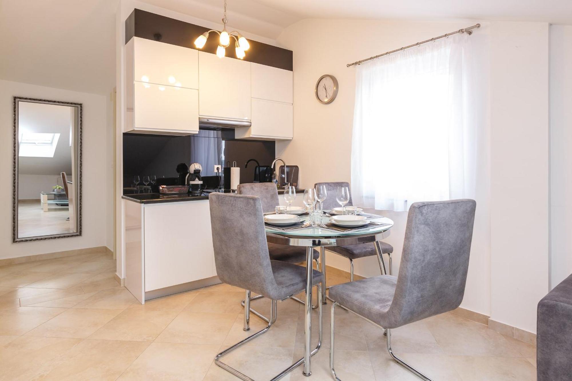 Apartmani Simi - The Wave Crikvenica Exterior photo