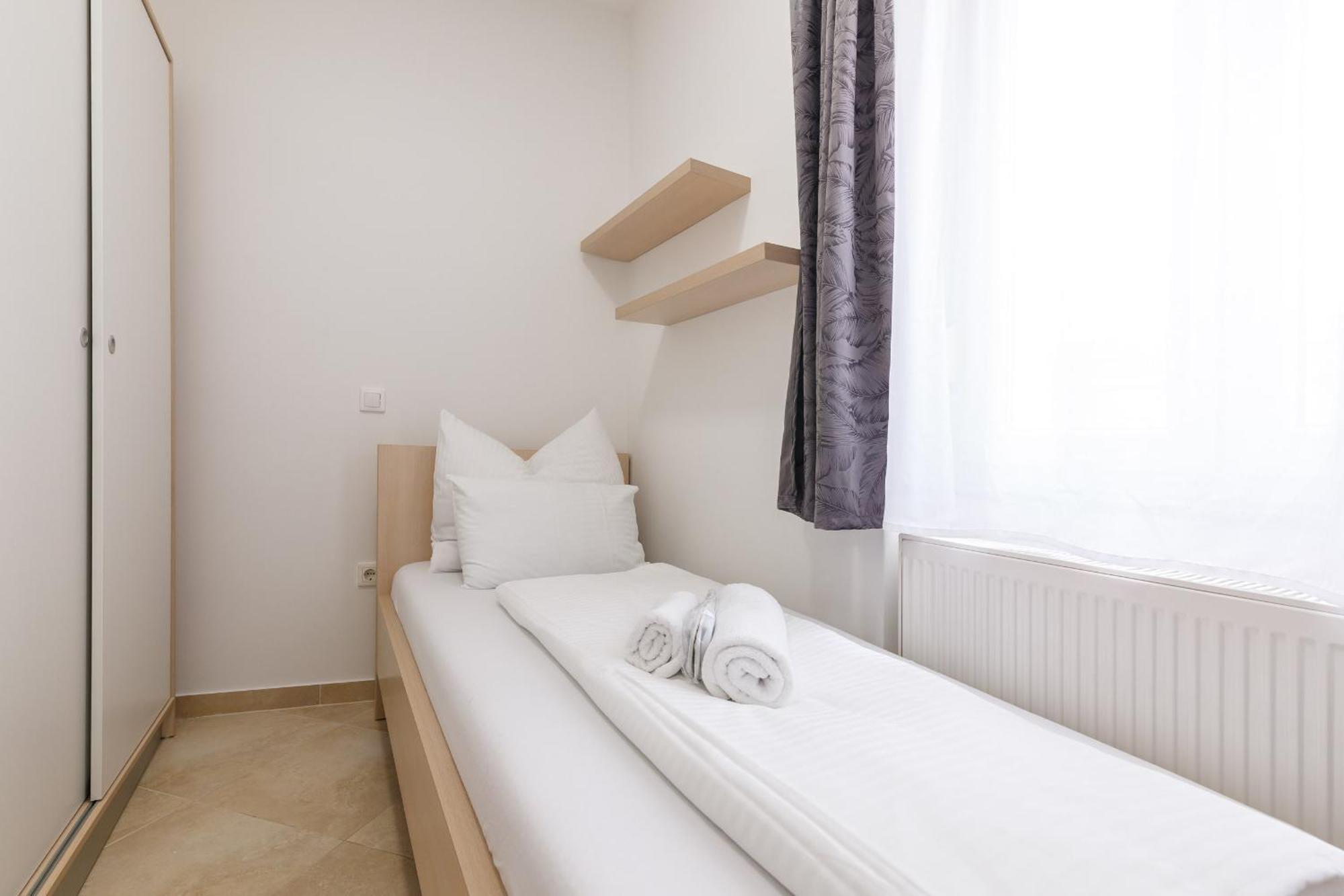 Apartmani Simi - The Wave Crikvenica Exterior photo